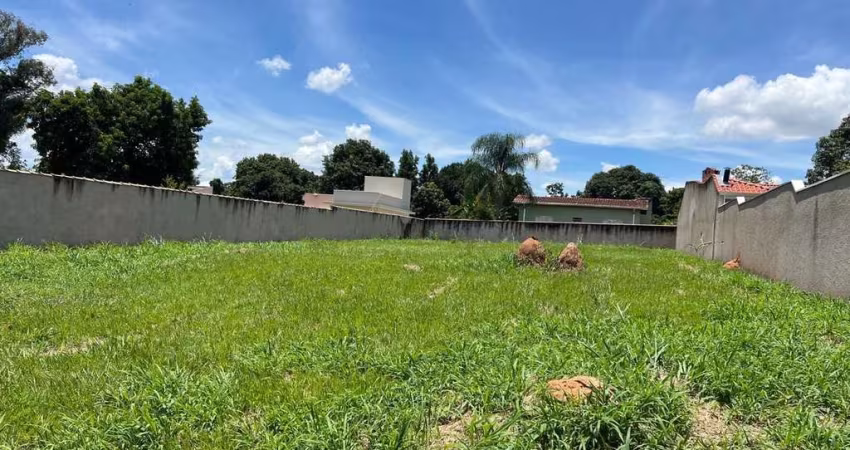 Terreno à Venda no Condomínio Zuleika Jabour - Salto/SP.