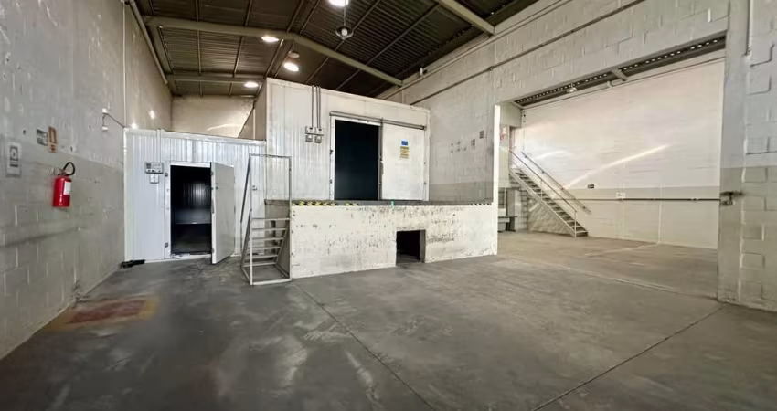 Galpão c/ Doca e 2 Câmaras Frias 400m² para locação, Paulista, Piracicaba, SP