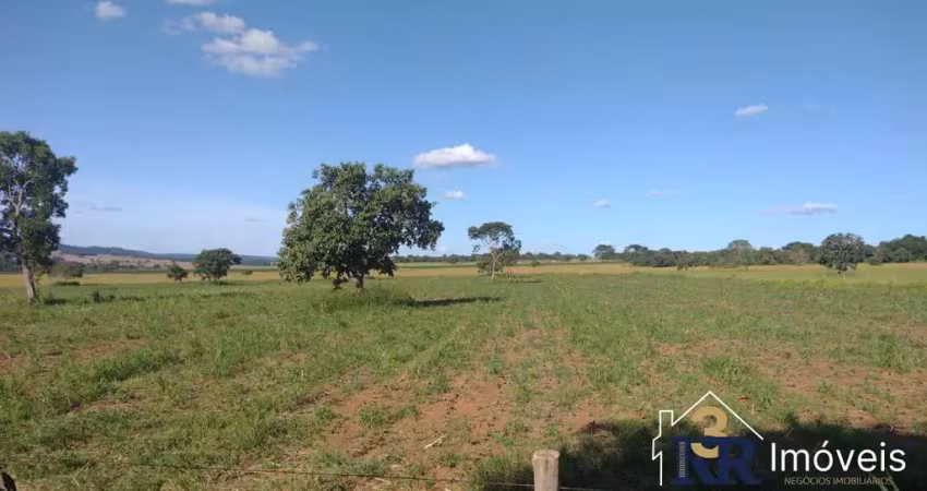 Fazenda com 1 sala à venda na Pedro Ludovico Teixeira, 33, 5, Zona Rural, Piracanjuba