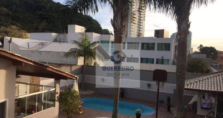 Casa com 4 dormitórios à venda, 180 m² por R$ 2.700.000,00 - Ressacada - Itajaí/SC
