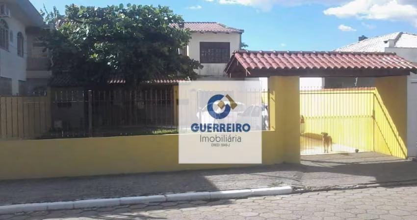 Casa com 3 dormitórios, 150 m² - venda por R$ 900.000,00 ou aluguel por R$ 4.210,00/mês - São João - Itajaí/SC