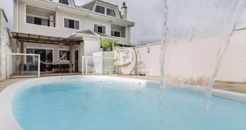 Casa com 213 m², 03 quartos sendo 1 suíte à venda no bairro mossunguê.