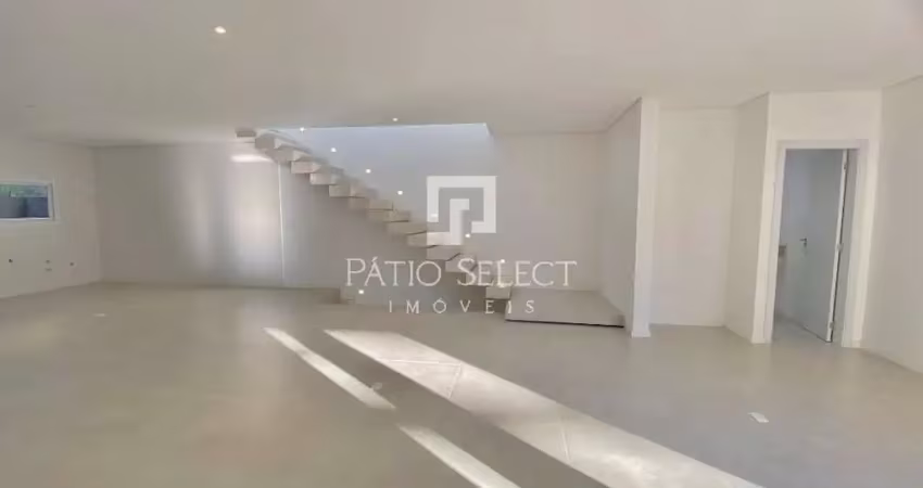 Casa com 230 m², 3 quartos sendo 1 suíte à venda no bairro campo comprido.