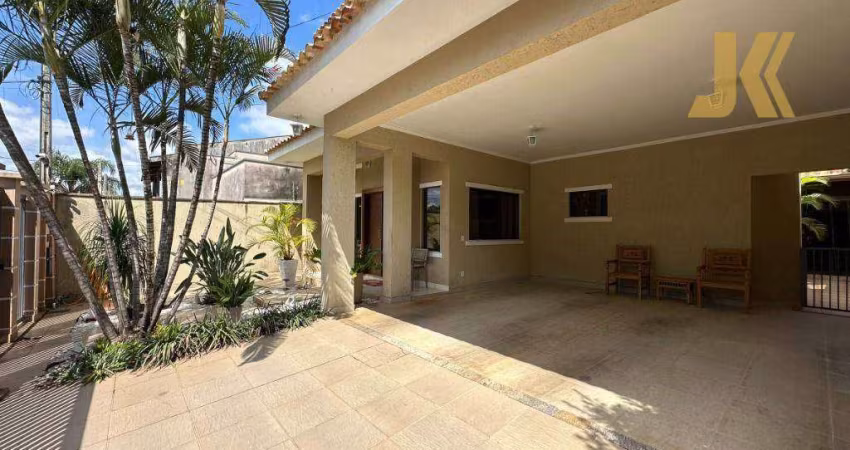 Casa com 4 dormitórios à venda, 282 m² por R$ 1.100.000,00 - Cruzeiro do Sul - Jaguariúna/SP