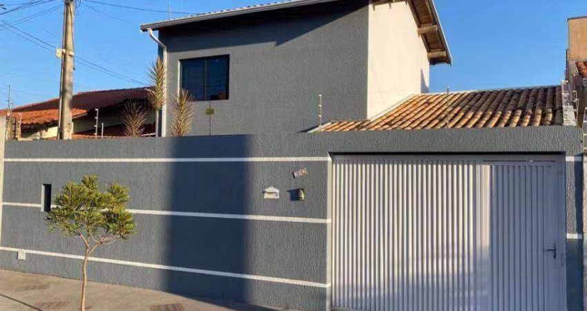 Casa com 3 dormitórios à venda, 175 m² por R$ 660.000,00 - Jardim Silvio Rinaldi - Jaguariúna/SP