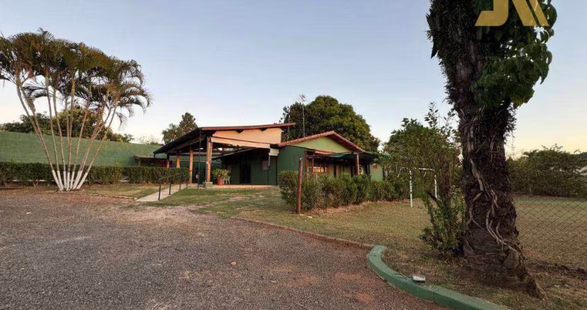 Chácara com 3 dormitórios à venda, 2000 m² por R$ 1.800.000 - Parque Ana Helena - Jaguariúna/SP