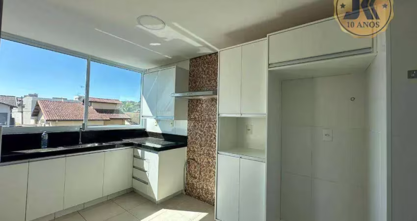 Belíssimo Apartamento com Sacada Gourmet e 3 Dormitórios a 1 km do Centro de Jaguariúna.
