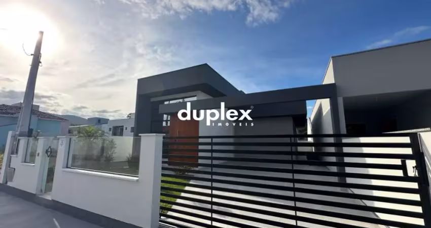 Casa térrea com 2 dormitórios, área gourmet e 2 vagas em são josé