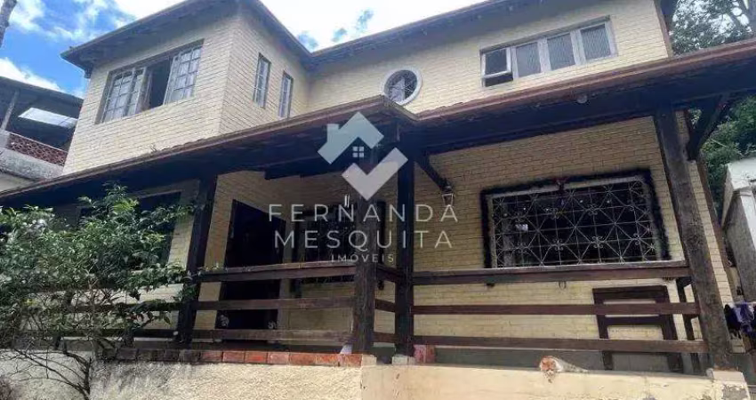 Casa duplex em agriões, teresópolis: oportunidade única!