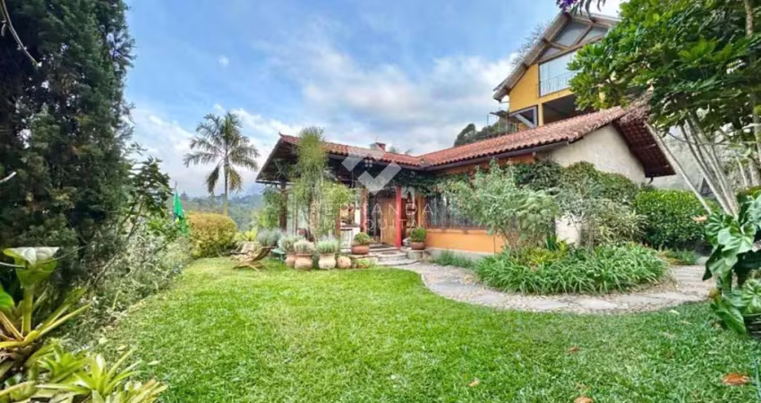 Casa dos sonhos em condomínio club em teresópolis, rj