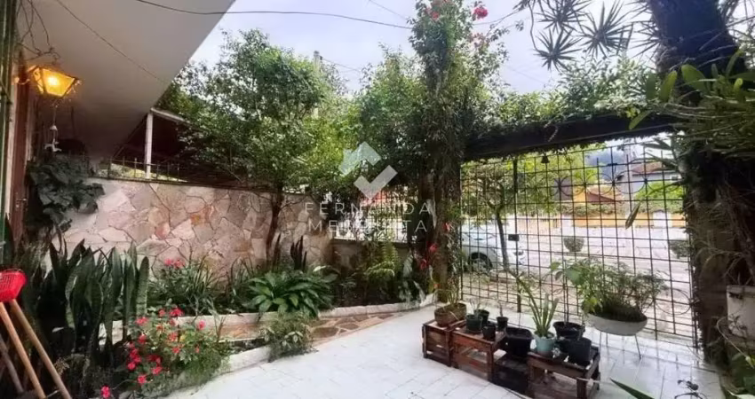 Casa à venda no bairro nossa senhora de fátima – 3 quartos, escritório e estrutura ampla em teresópolis