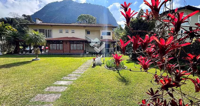 Casa de alto padrão à venda no comary, teresópolis – 5 quartos, lazer completo e vista deslumbrante