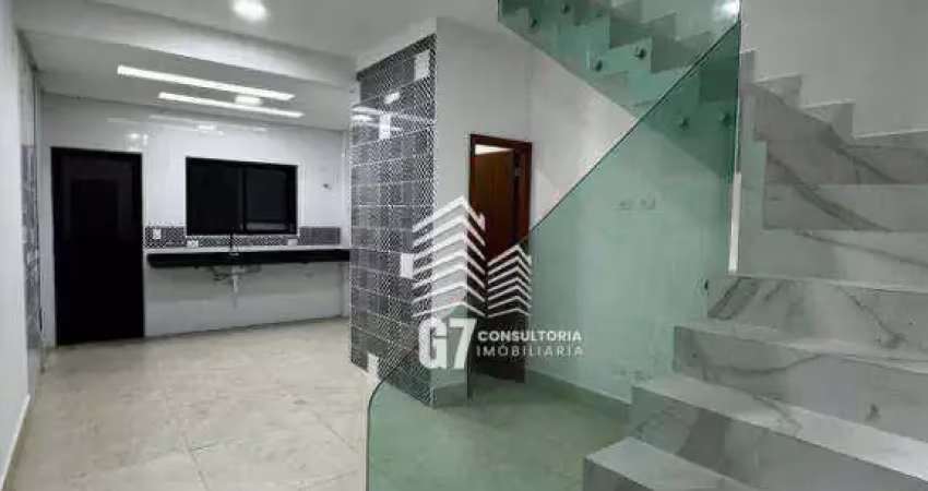 SOBRADO EM CONDOMINIO FECHADO COM PISCINA