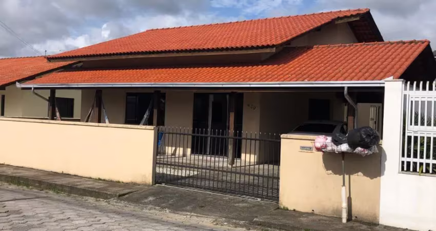 Casa com 3 quartos à venda na Avenida Nereu Ramos, 480, Armação, Penha