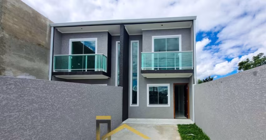 Imperdível oferta de sobrado à venda em Curitiba-PR, no bairro Tatuquara: 3 quartos, 1 sala, 2 banheiros, 1 vaga de garagem, 82,00 m².