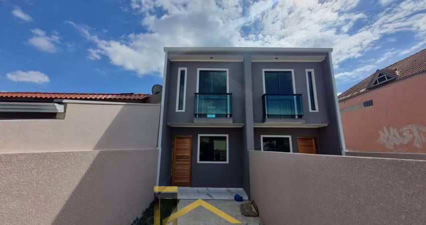 Casa à venda na Cidade Industrial, Curitiba-PR: 2 quartos, 1 sala, 2 banheiros, 1 vaga de garagem, 70m² de área.