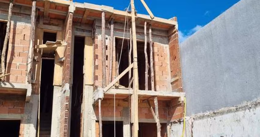 Imperdível oportunidade: Casa à venda em Curitiba - PR, Campo de Santana! 3 quartos, 1 sala, 2 banheiros, 1 vaga, 82m².