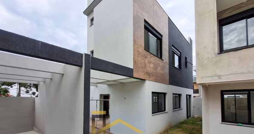 Casa em Condomínio à Venda em Curitiba-PR, Bairro Uberaba: 3 Quartos, 1 Suíte, 3 Salas, 1 Vaga de Garagem, 126m² área.