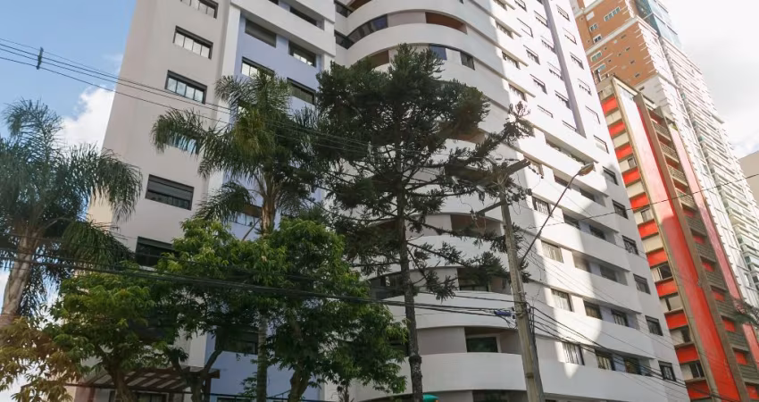 Lindo apartamento, pronto para morar, entre o Batel e o Água Verde