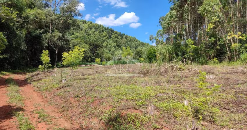 Sítio com riacho e casa enxaimel à venda em Nova Petrópolis na Serra Gaúcha