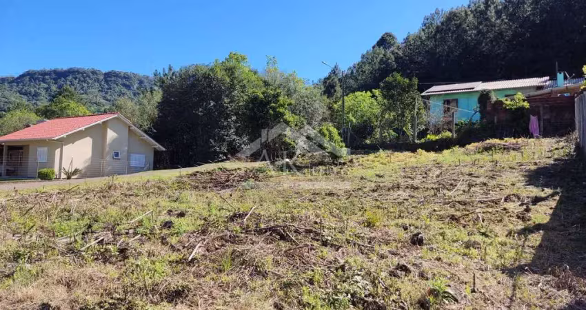 Amplo terreno de esquina à venda na cidade de picada café, na serra gaúcha