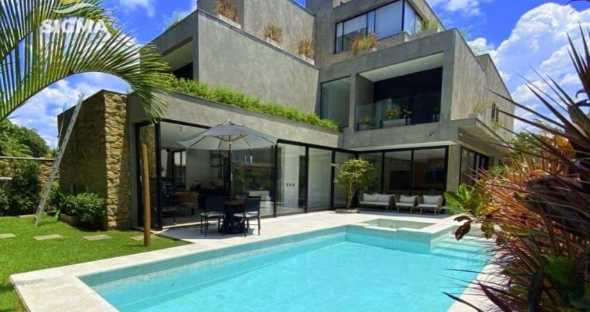 Casa nova de alto padrão na Riviera de São Lourenço com 7 suítes - Lazer e 6 vagas de garagem.