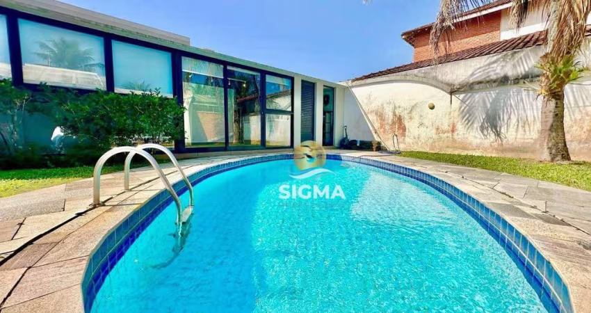 Casa com 4 dormitórios à venda, 240 m² por R$ 1.680.000,00 - Jardim Acapulco - Guarujá/SP
