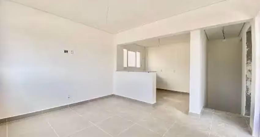 Sobrado com 3 dormitórios sendo 1 suíte à venda, 140 m² por r$ 870.000 - jardim astúrias - guarujá/sp.