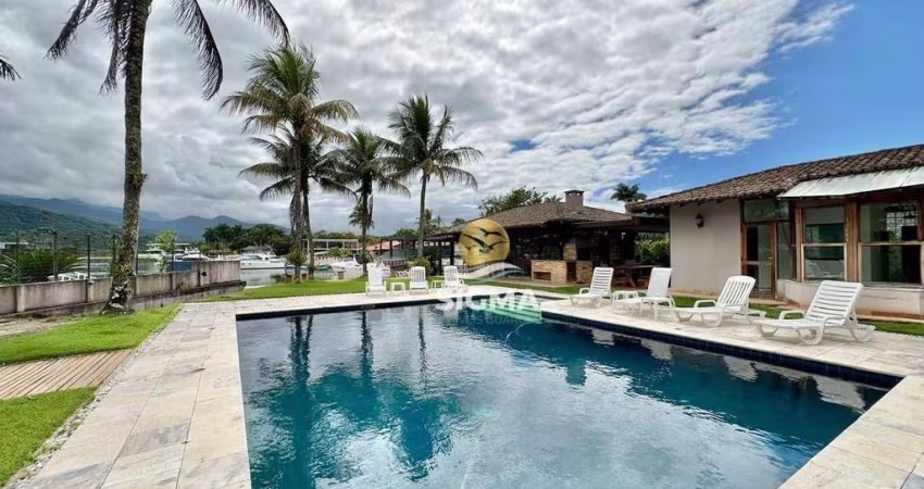 Casa com 5 Suítes à venda na Marina Guarujá - Guarujá/SP.