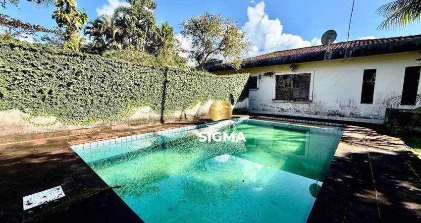 Casa em 2 lotes de terrenos, 3 quartos 1 suíte à venda, 300 m² por r$ 600.000 - balneario praia do perequê - guarujá/sp.