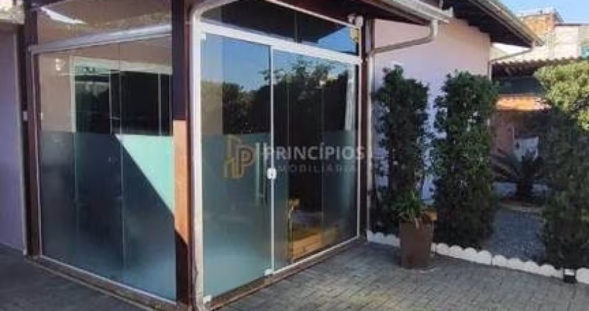 Casa com 4 dormitórios à venda, 163 m² por R$ 985.000,00 - Centro - Navegantes/SC