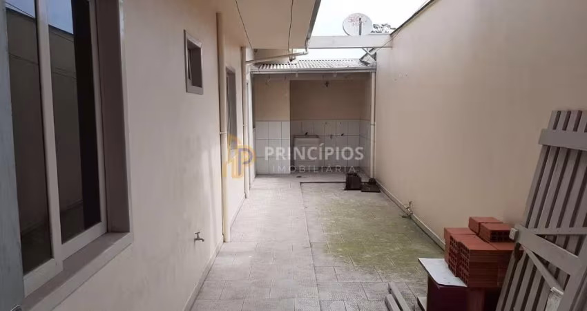 Sobrado à venda, 353 m² por R$ 750.000 - Centro - Navegantes/SC