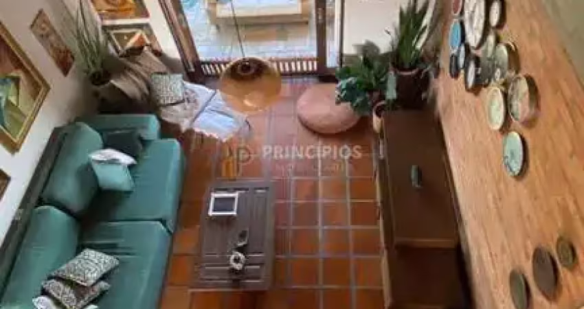 Sobrado em Meia Praia  -  Navegantes