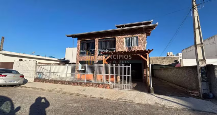 Casa com 3 quartos à venda na Rua Antonio de Souza, CENTRO NAV, Centro, Navegantes