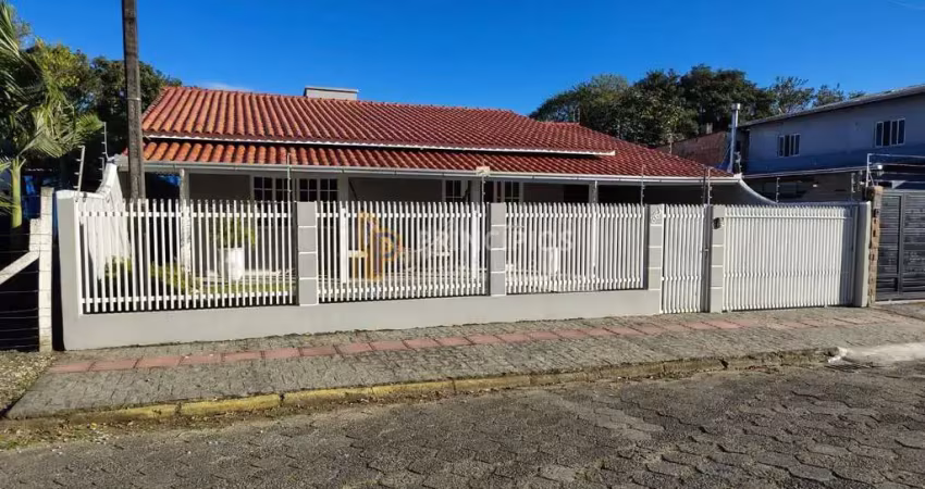 Casa com 3 quartos à venda na Rua Dep. Nilton Kucker, 364, São Domingos, Navegantes