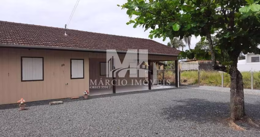Casa mista para LOCAÇÃO ANUAL no Centro de Barra Velha/Sc.