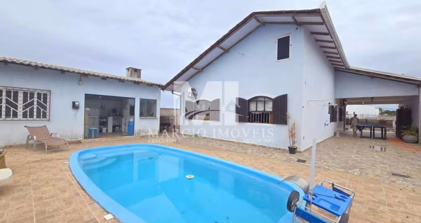 CASA ESPAÇOSA EM BAIRRO EM EXPANSÃO