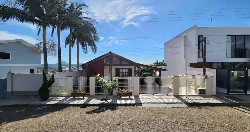 Casa com 2 quartos à venda na Rua Tito Chrostowski Gornicki, 216, Centro, Barra Velha