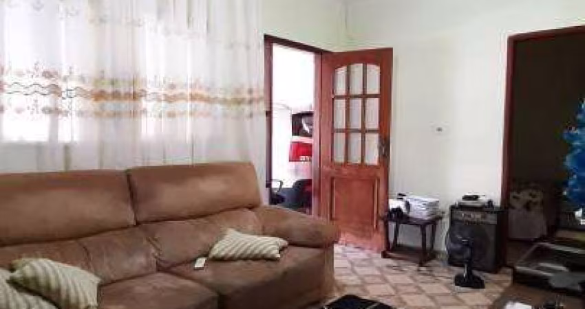 Casa à Venda no Jardim da Paz, Americana com 3 Quartos (1 Suíte) e 2 Vagas de Garagem.