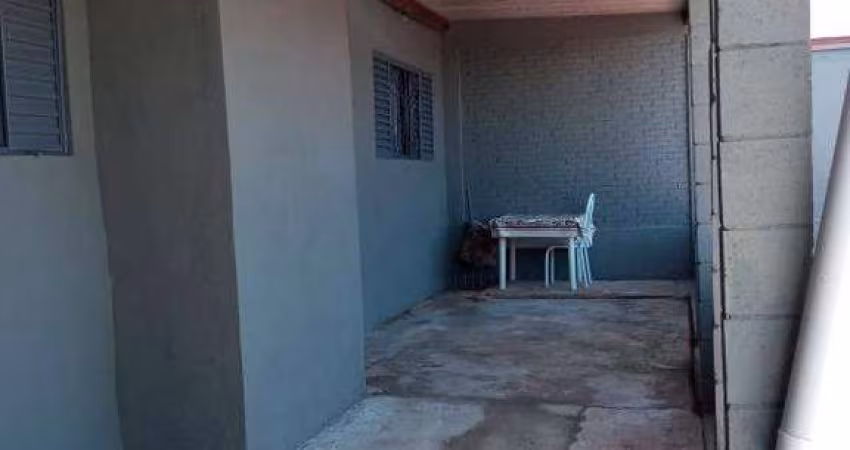 Casa à venda no Jardim América II, em Americana com 2 quartos e 2 vagas de garagem