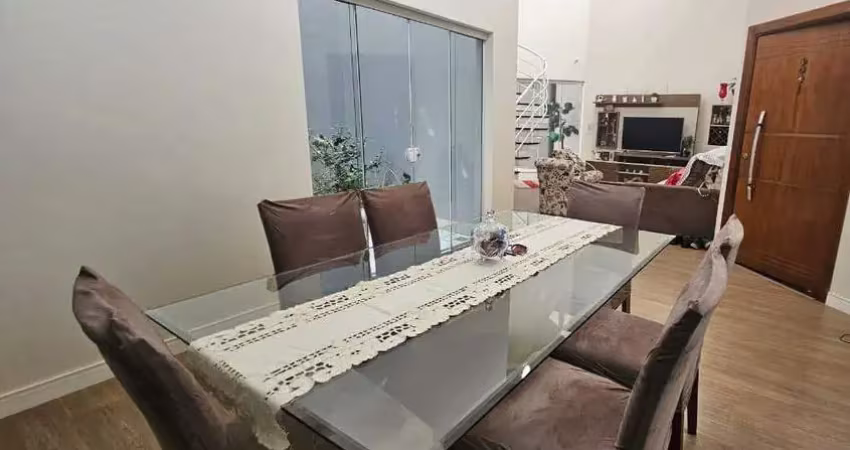 Casa Ampla à Venda no Jardim Flamboyant – Conforto, Sofisticação e Localização Privilegiada!
