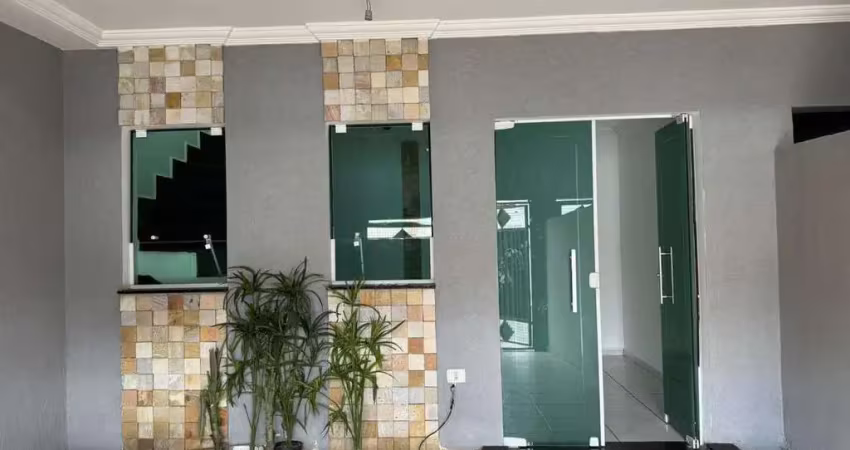 Duas Casas à Venda em Um Só Terreno no Jardim Boer