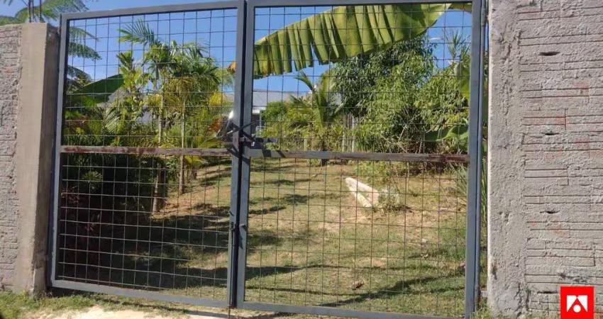 Chácara à venda na zona rural de rio das pedras/sp com 2 quartos e área externa ampla