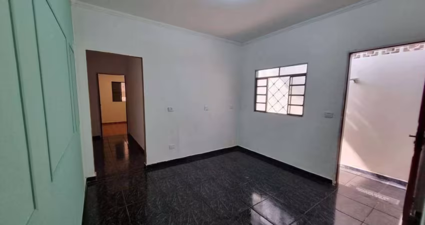 Casa à venda no Jardim Europa em Santa Bárbara d'Oeste com 2 quartos e 2 vagas de garagem