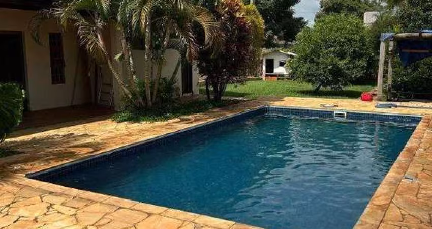 Chácara à venda no Condomínio Portal dos Nobres II em Americana com 3 quartos, (1 suíte) e 4 vagas de garagem