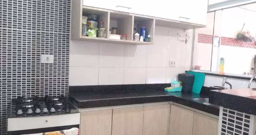 Casa à venda no Residencial Parque Rochelle II em Santa Bárbara d'Oeste com 2 quartos sendo 2 banheiros sociais e 3 vagas de garagem