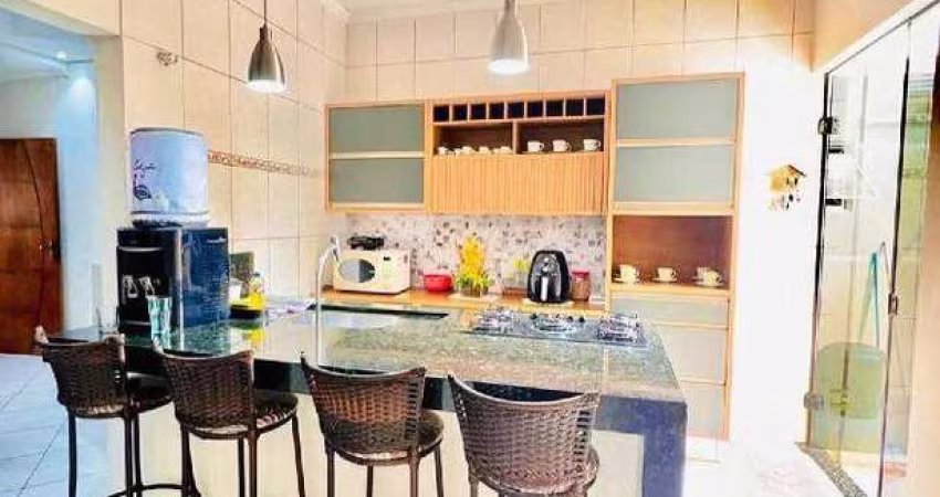 Casa à venda no Jardim Mollon IV em Santa Bárbara d'Oeste com 2 quartos, sendo 1 banheiro social e 2 vagas de garagem