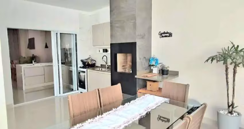 Casa à venda no parque nova carioba em americana com 2 quartos (1 suíte) e 4 vagas de garagem