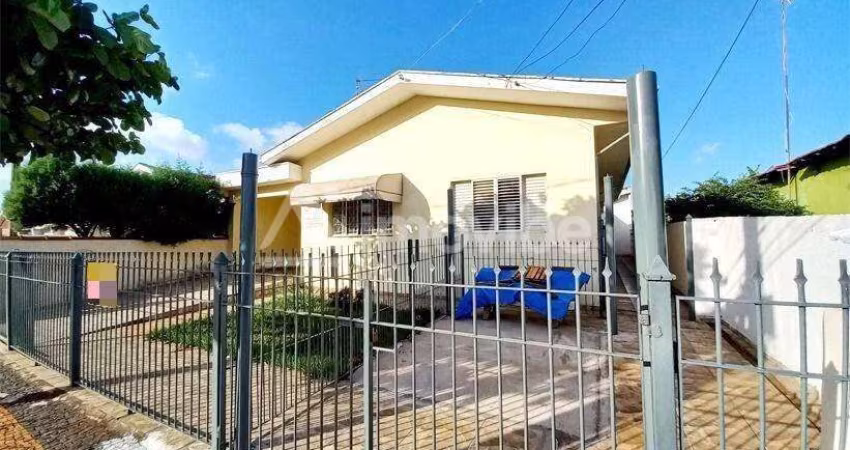 Casa à venda no Bairro Cariobinha em Americana com 5 quartos e 2 vagas de garagem