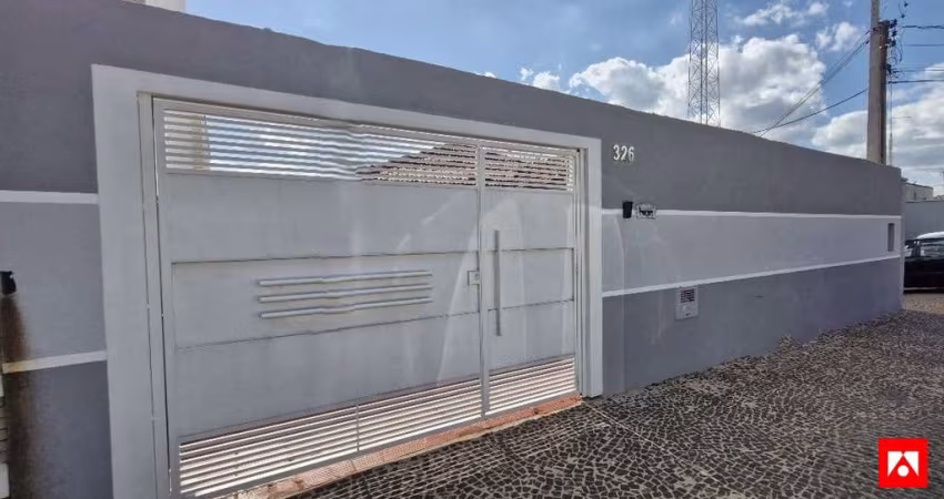 Casa à venda no Jardim São Paulo com Americana com 2 quartos (1 suíte) e 3 vagas de garagem